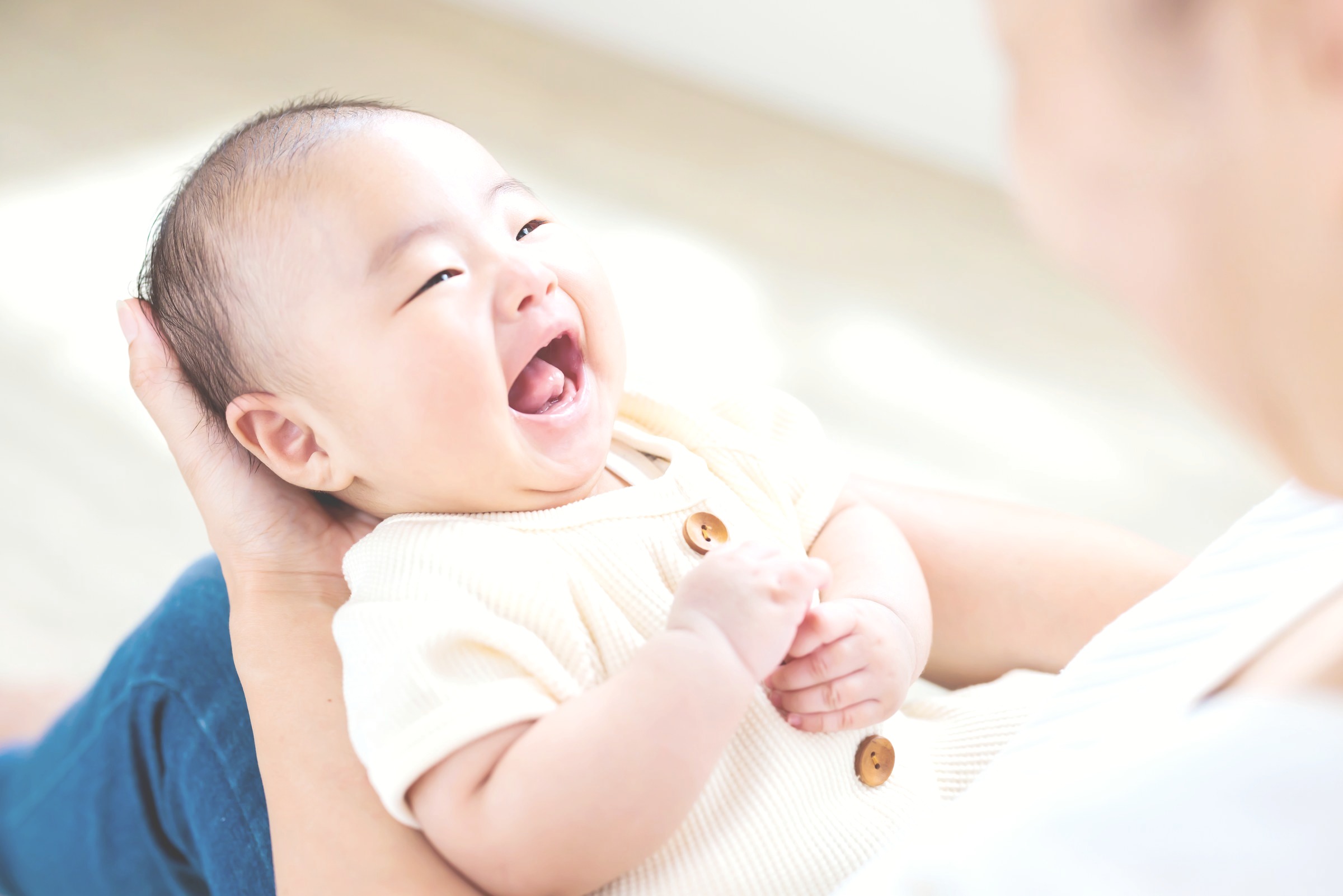 乳児保育の場面